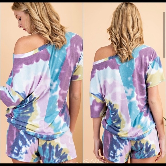 New! Clearance 🔥 Purple Spiral Tie Dye off shoulder beautiful Colors Top - Picture 3 of 11